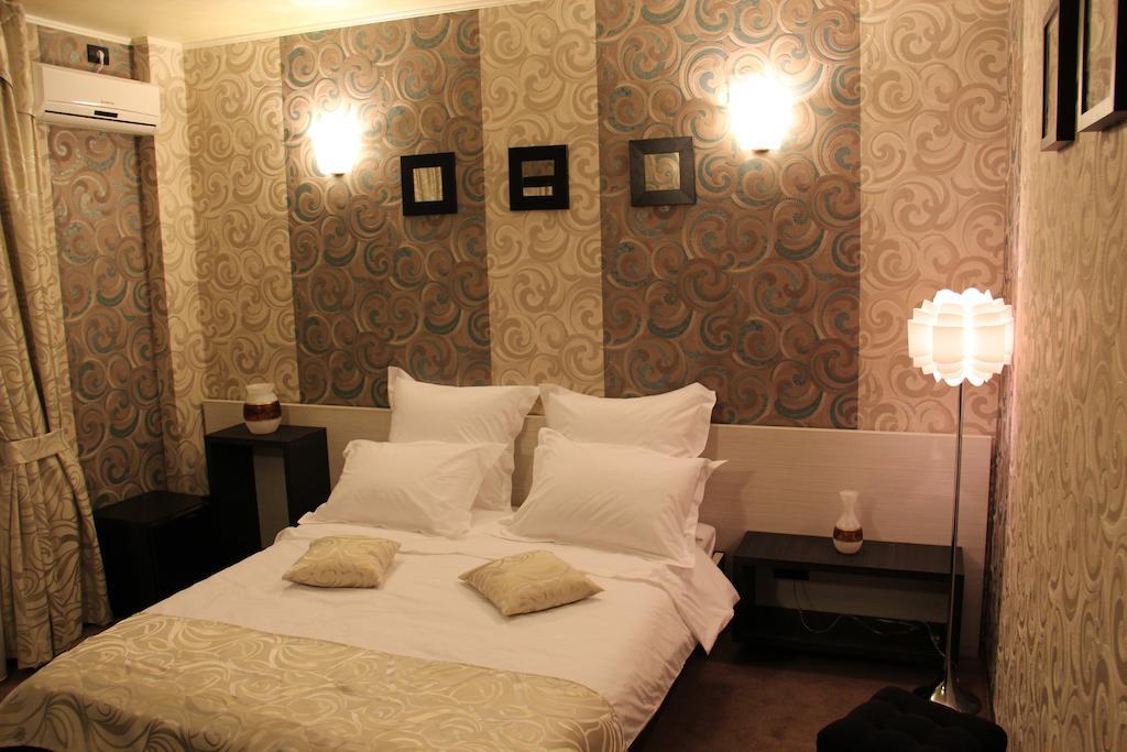 Enigma Pension Targu Jiu Room photo