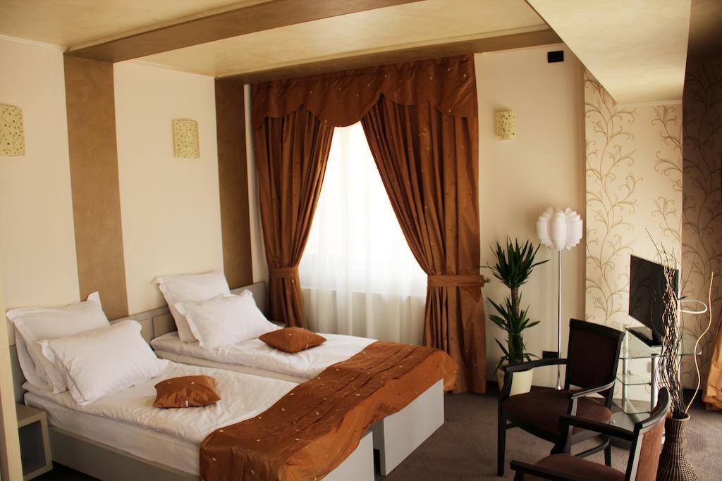 Enigma Pension Targu Jiu Room photo