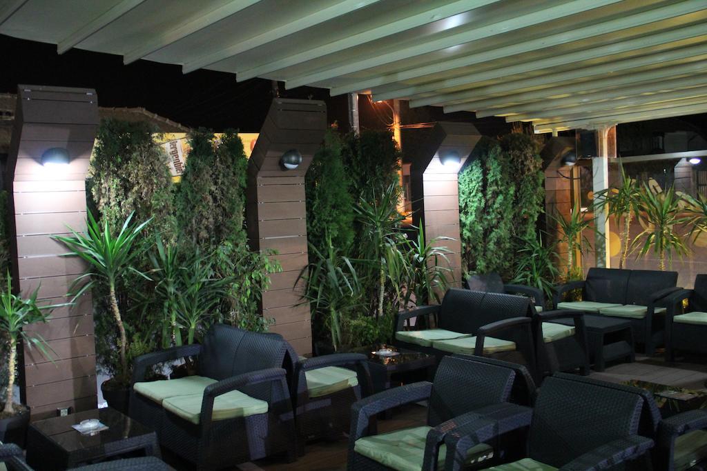 Enigma Pension Targu Jiu Exterior photo